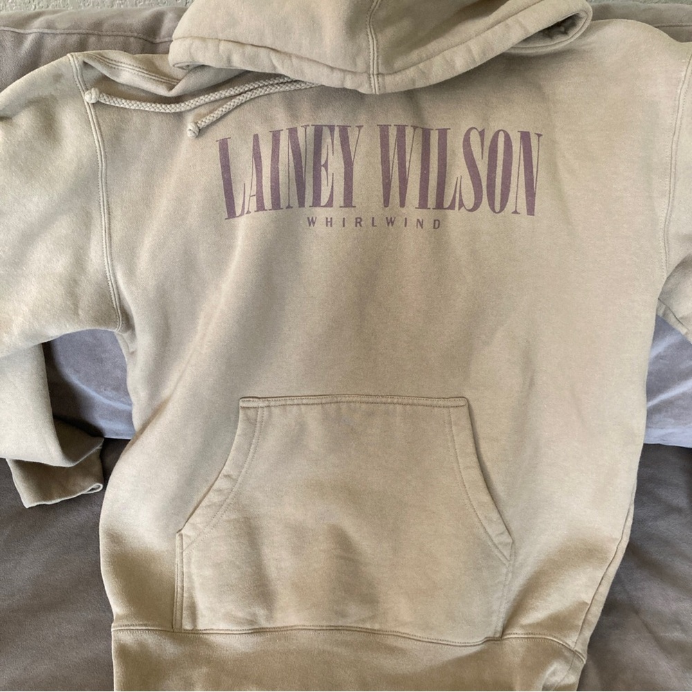 Lainey Wilson WHIRLWIND Hoody Sweatshirt MENS Medium Tan Bell Bottom COUNTRY M